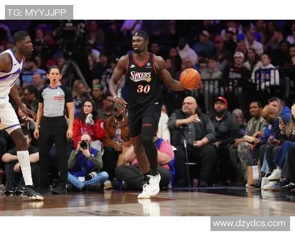 76人逆转爵士加时大战展现绝佳团队配合与个人英雄主义的精彩瞬间