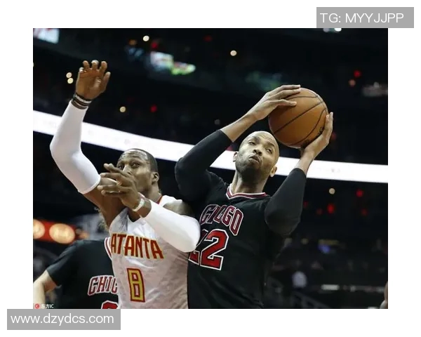 火箭队与老鹰队激战正酣视频直播带你感受篮球魅力与激情瞬间